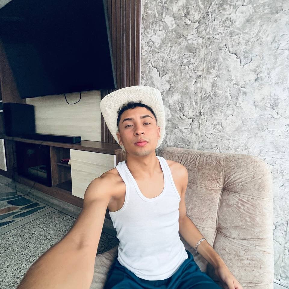 Jhon_hall Chatroom