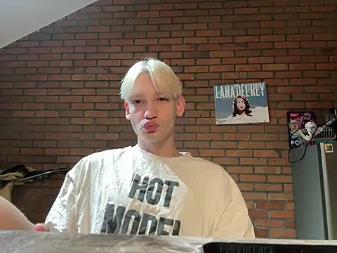 Julian_wins Chatroom