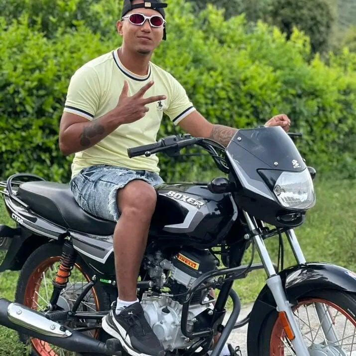 Junior_black Chatroom