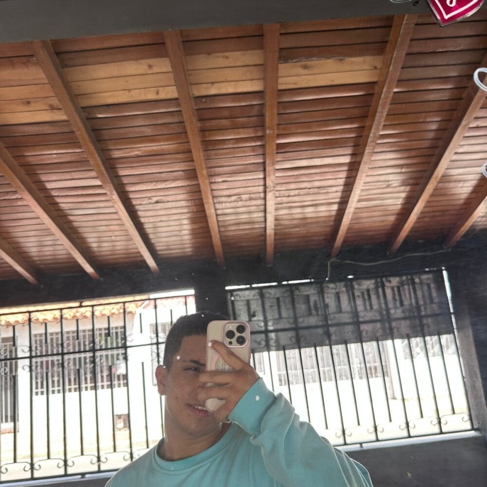 Kevin_Erotic Chatroom