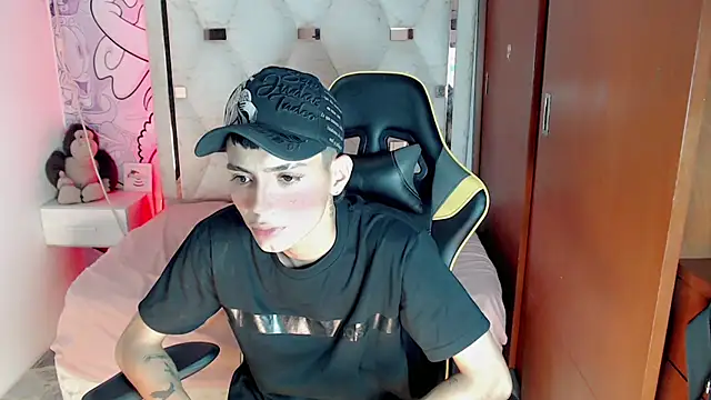 Kris_cuervo Chatroom