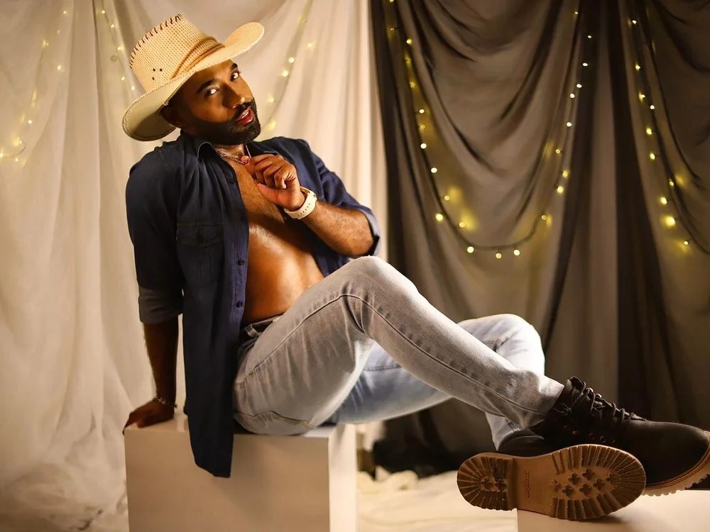 LOGAN_ADAMS27 Chatroom