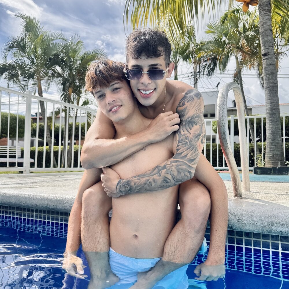 Latin_TwinHot1 Chatroom