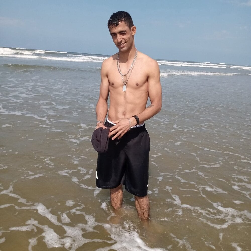 LeandroLima23Cm Chatroom
