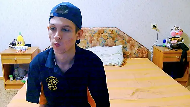 Lester_Broo Chatroom