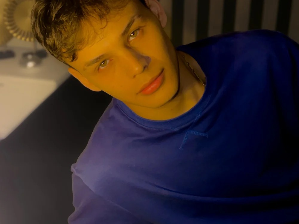 LoganSteel_ Chatroom