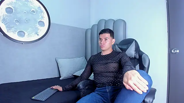 Luciano_Ortiz Chatroom