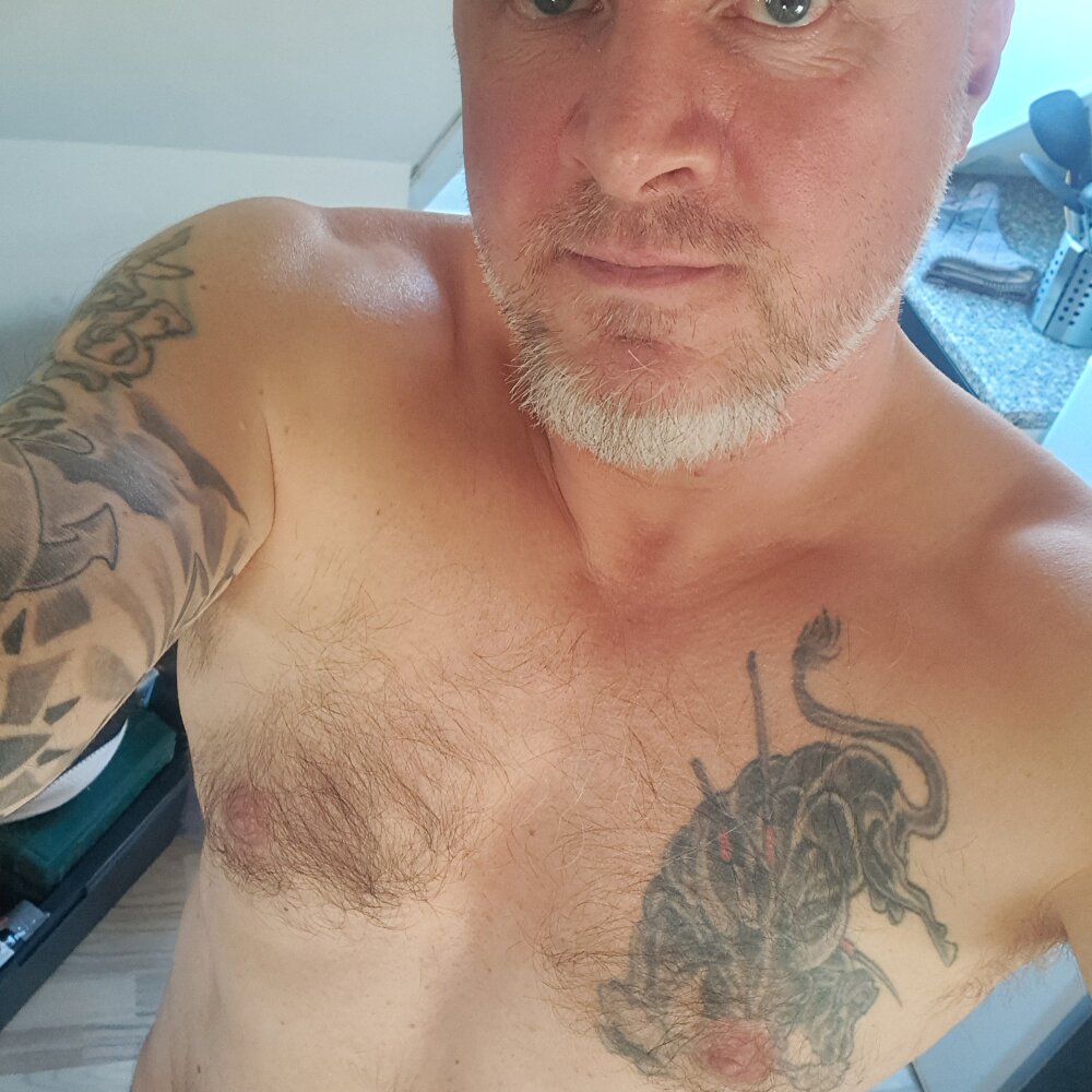 LuciferBigOne Chatroom