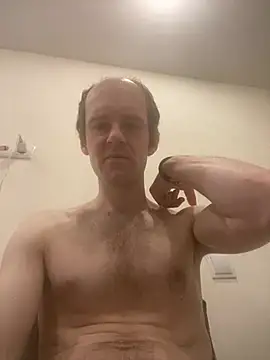 LynnAhNight Chatroom