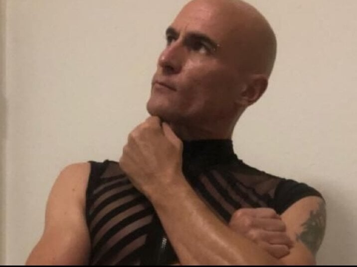 MR_P_Solo_Bassbitch Chatroom