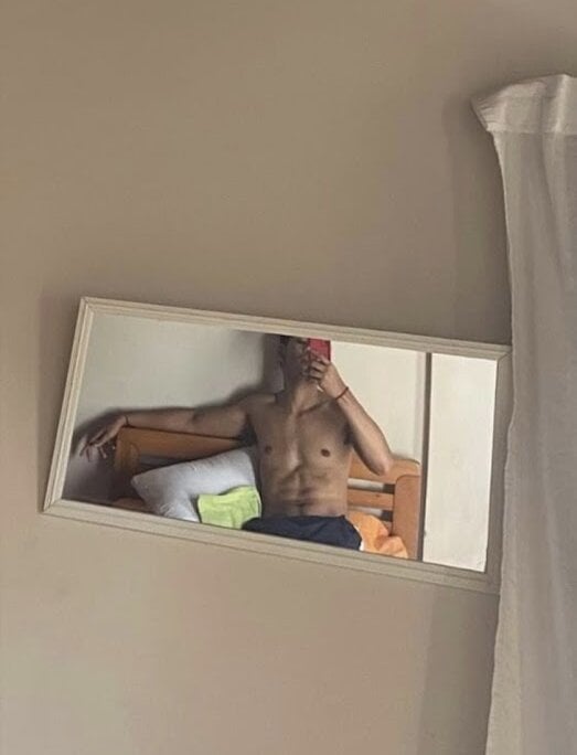 Malek18cm Chatroom