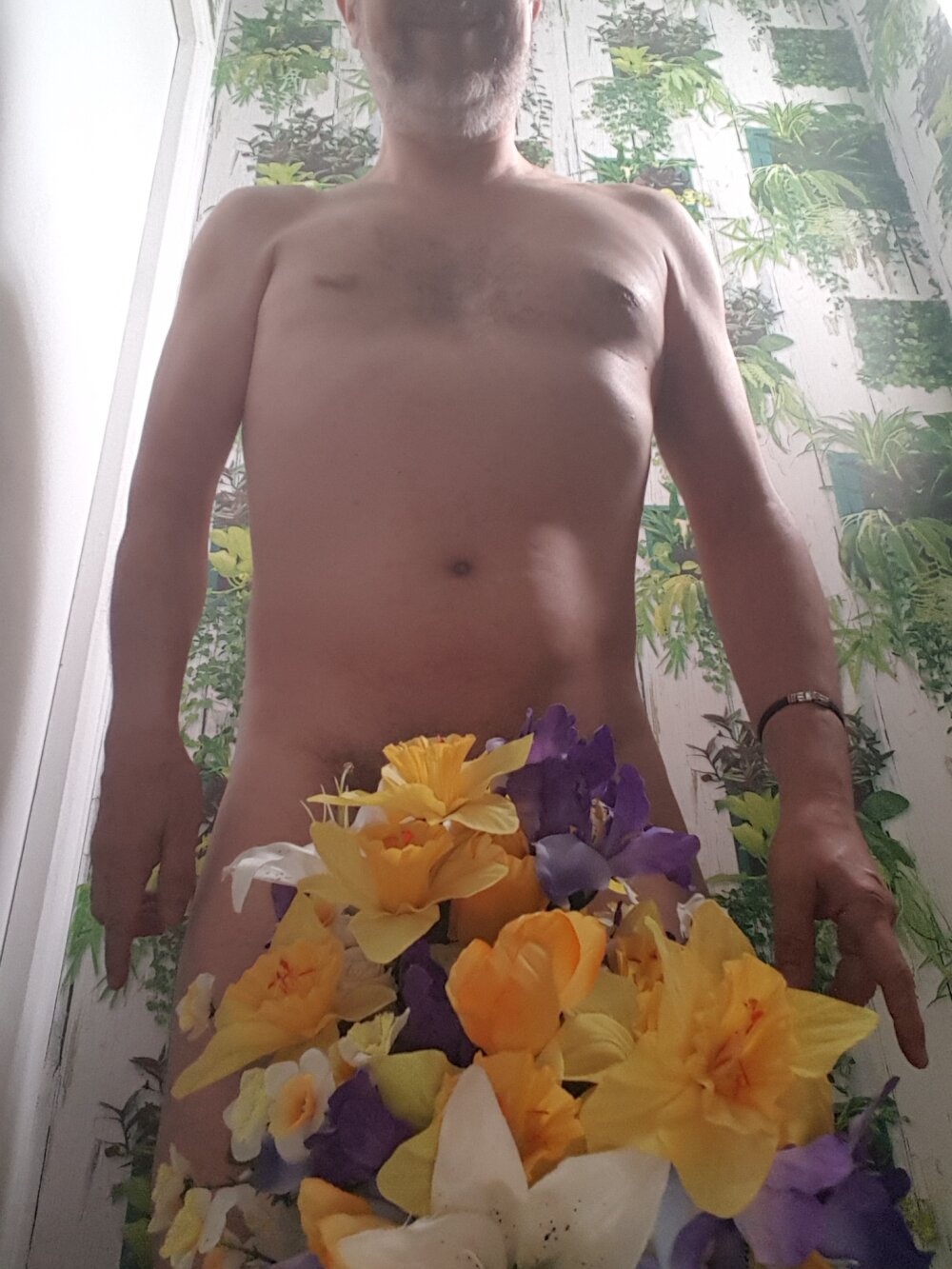Mandra_is_a_whore Chatroom