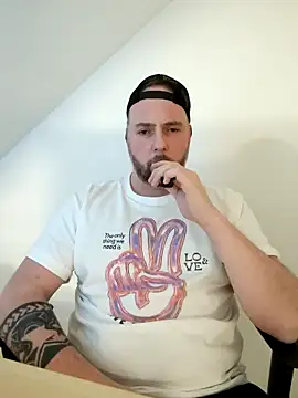 Marcello8723 Chatroom