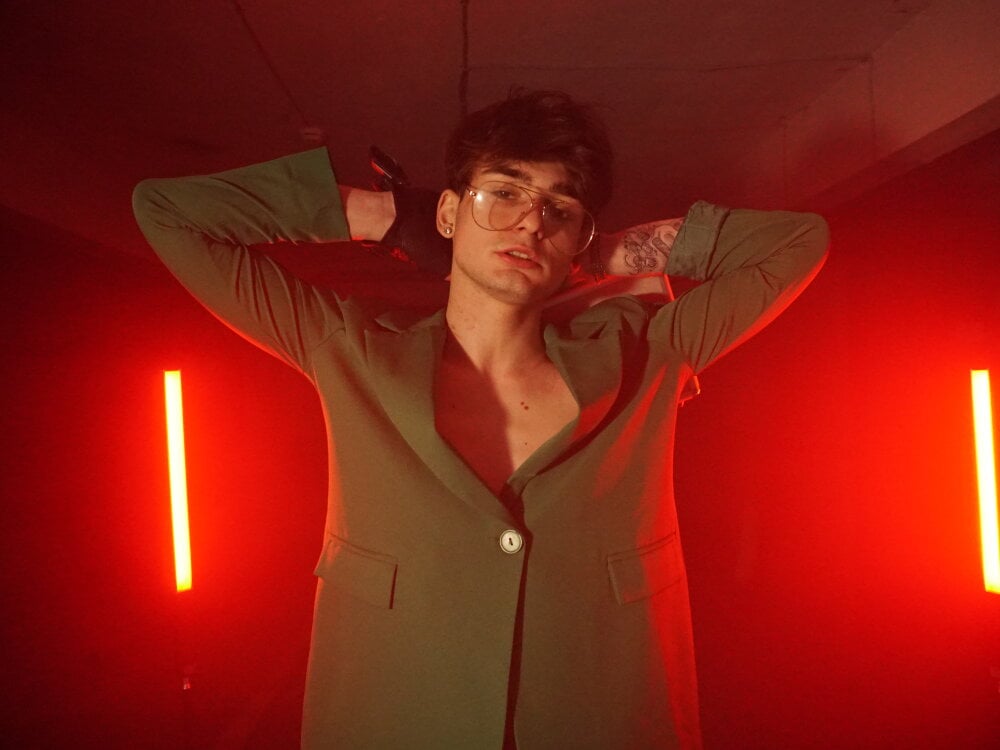 Mark__Willis Chatroom