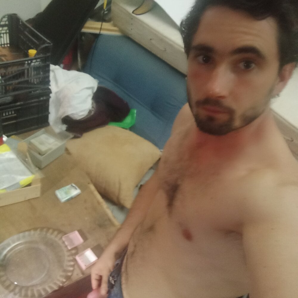 Miguel69Algarve Chatroom