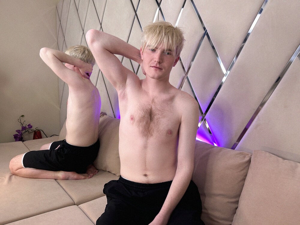 MikkiJohnsonn Chatroom
