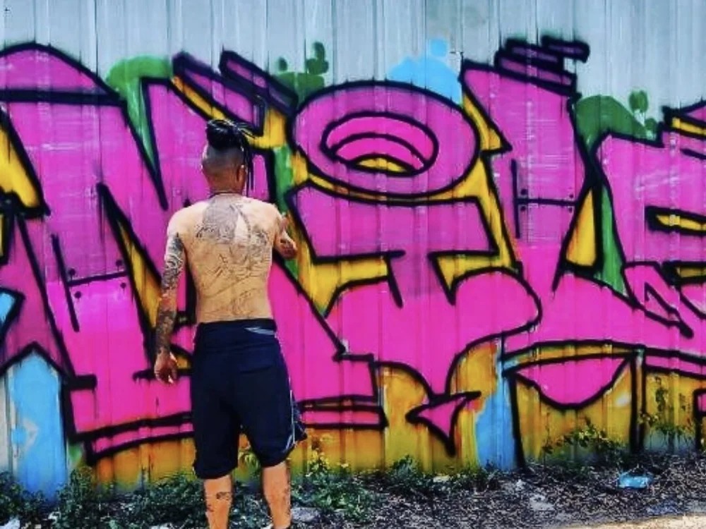 Mr_Graffitimile Chatroom