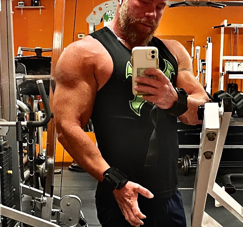 Muscledick40 Chatroom