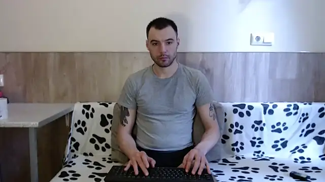 NickkG28 Chatroom