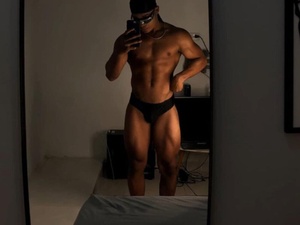 Noah_Black212