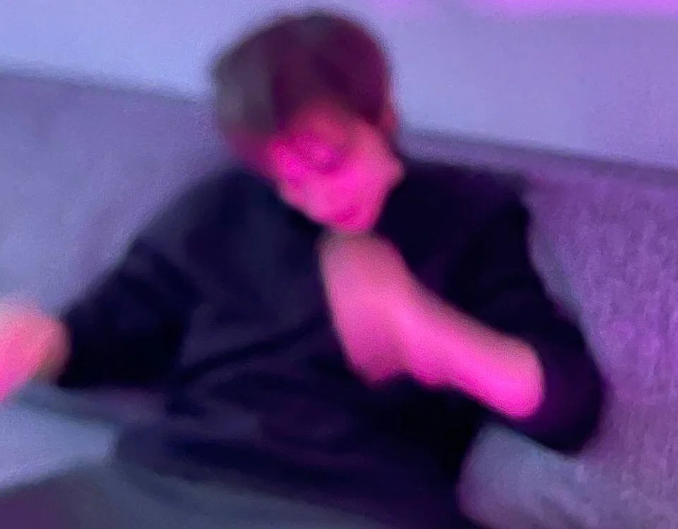 Nolan_Sagee Chatroom