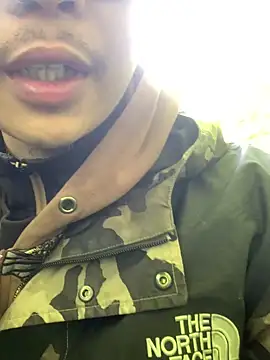 Nudistboyy22 Chatroom