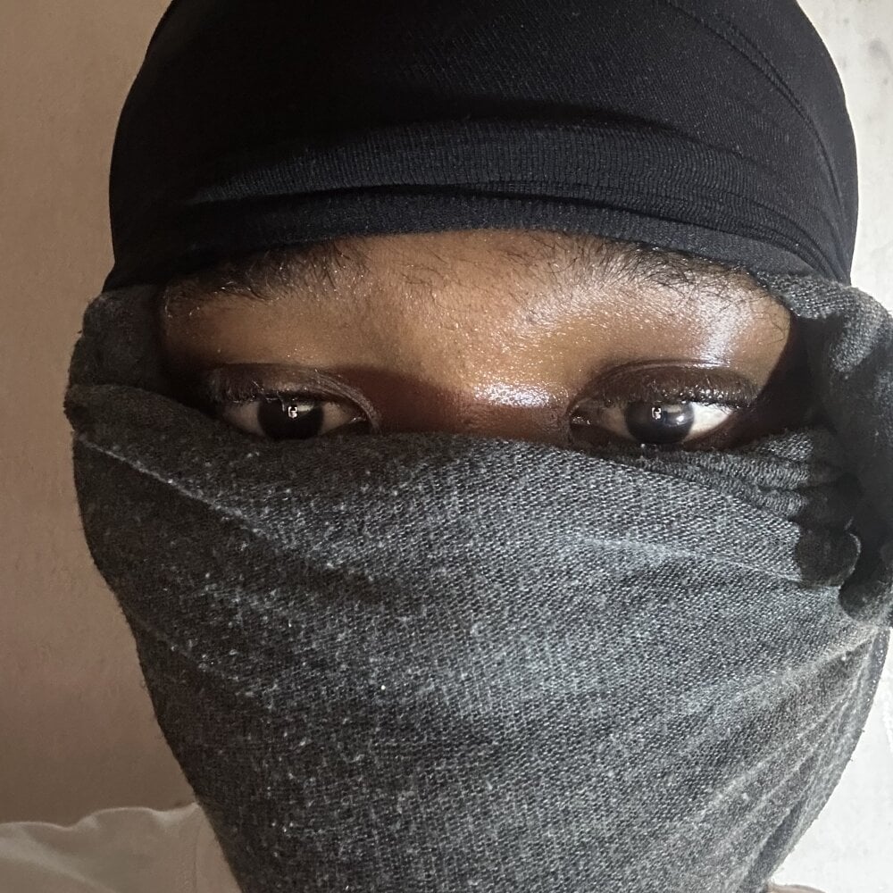 OneWhoBringsJoy Chatroom