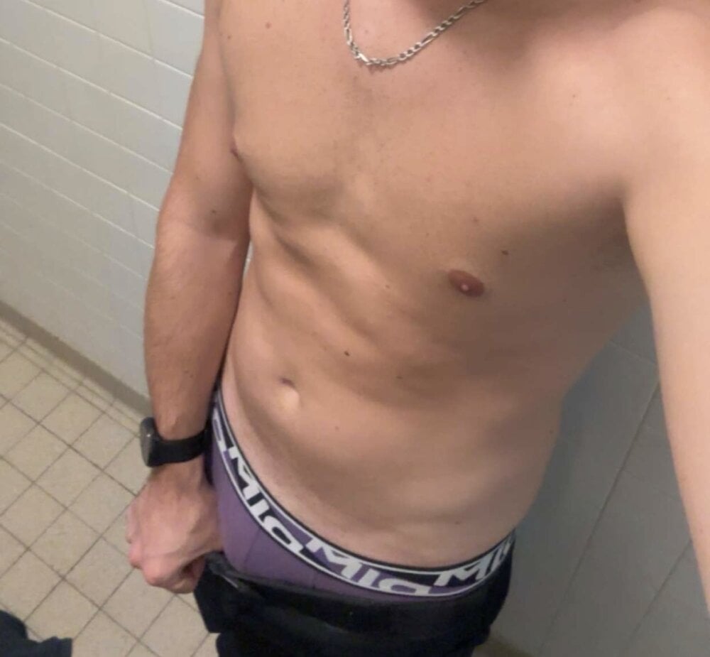 Pierre22000 Chatroom