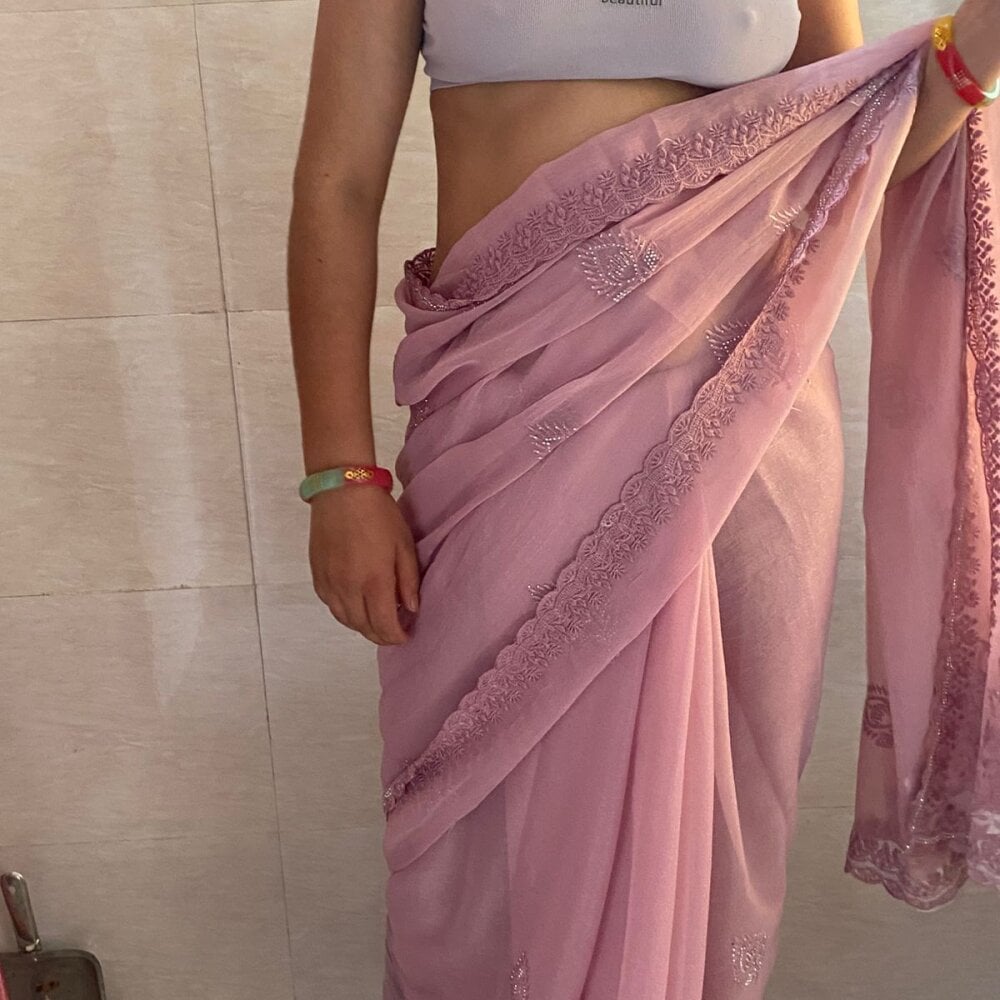 RAYI_Queen_4 Chatroom