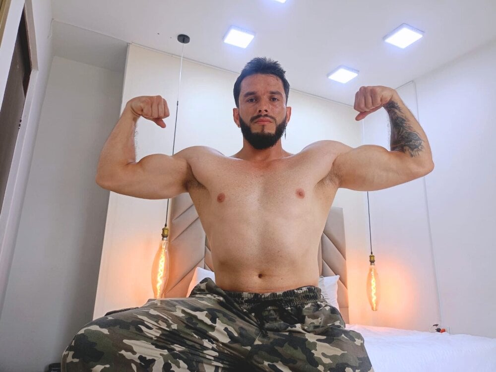 Ramon_Collins Chatroom