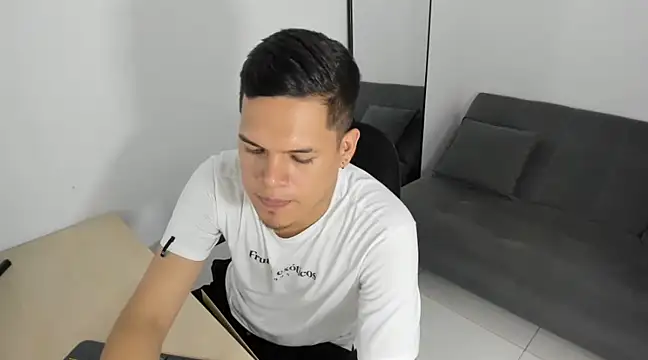 SANTIHOT96 Chatroom