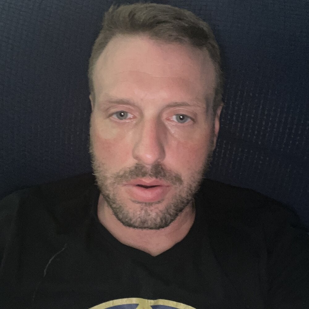 ScarletCeiling87 Chatroom