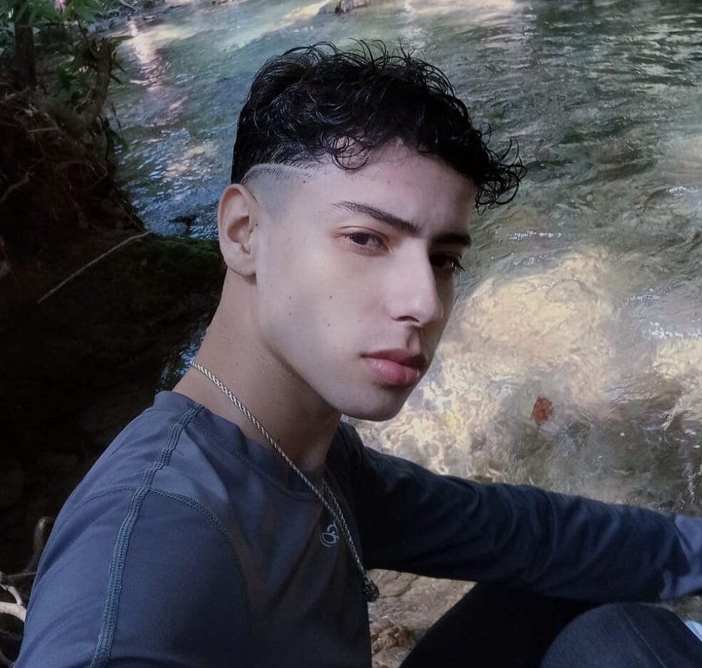 Sebastian_Reed Chatroom