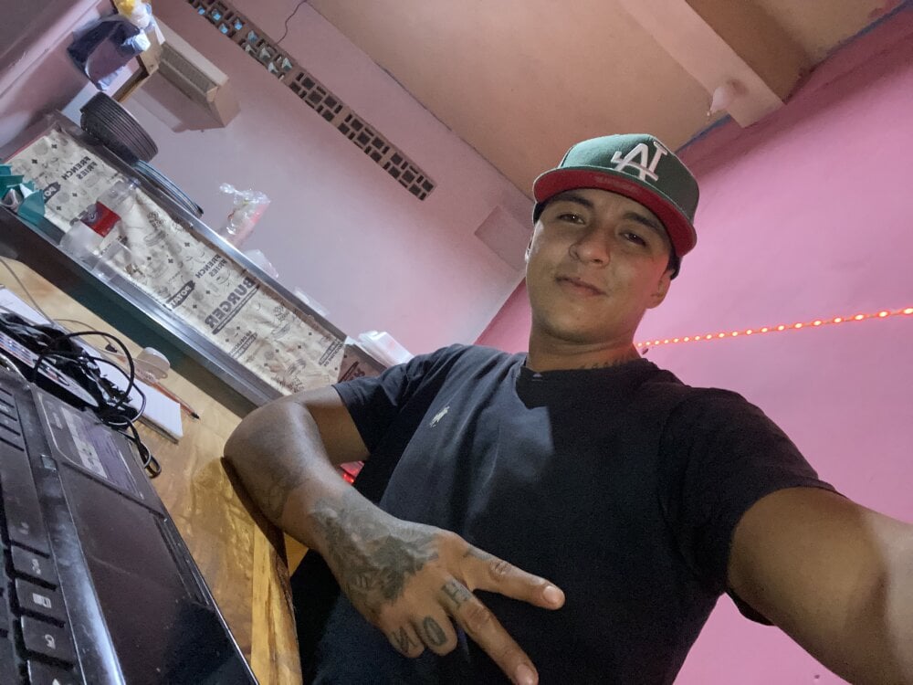 Shaddypretty Chatroom