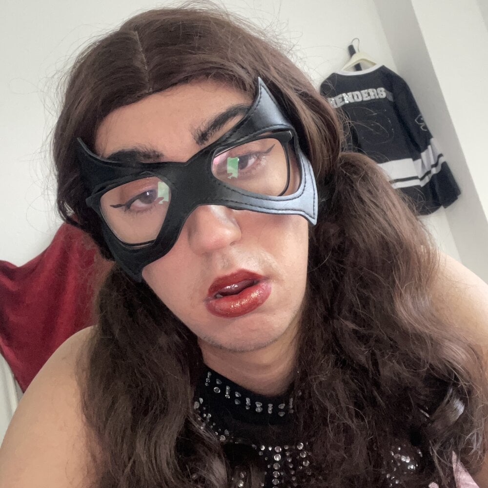 Sissyswitch25 Chatroom