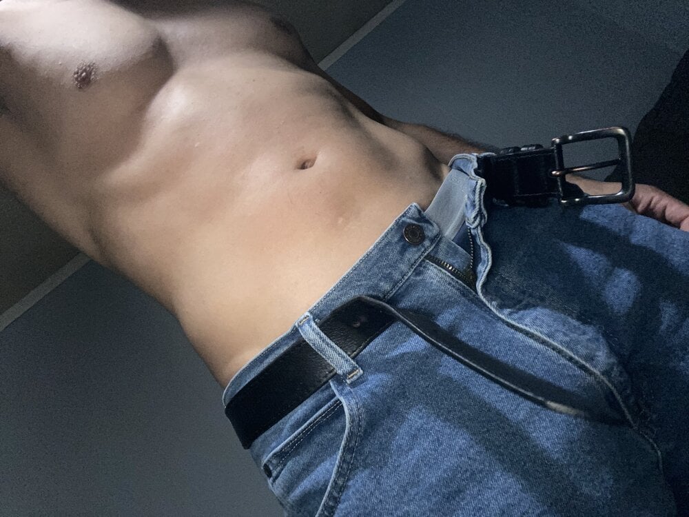 SlimSexxxy69 Chatroom