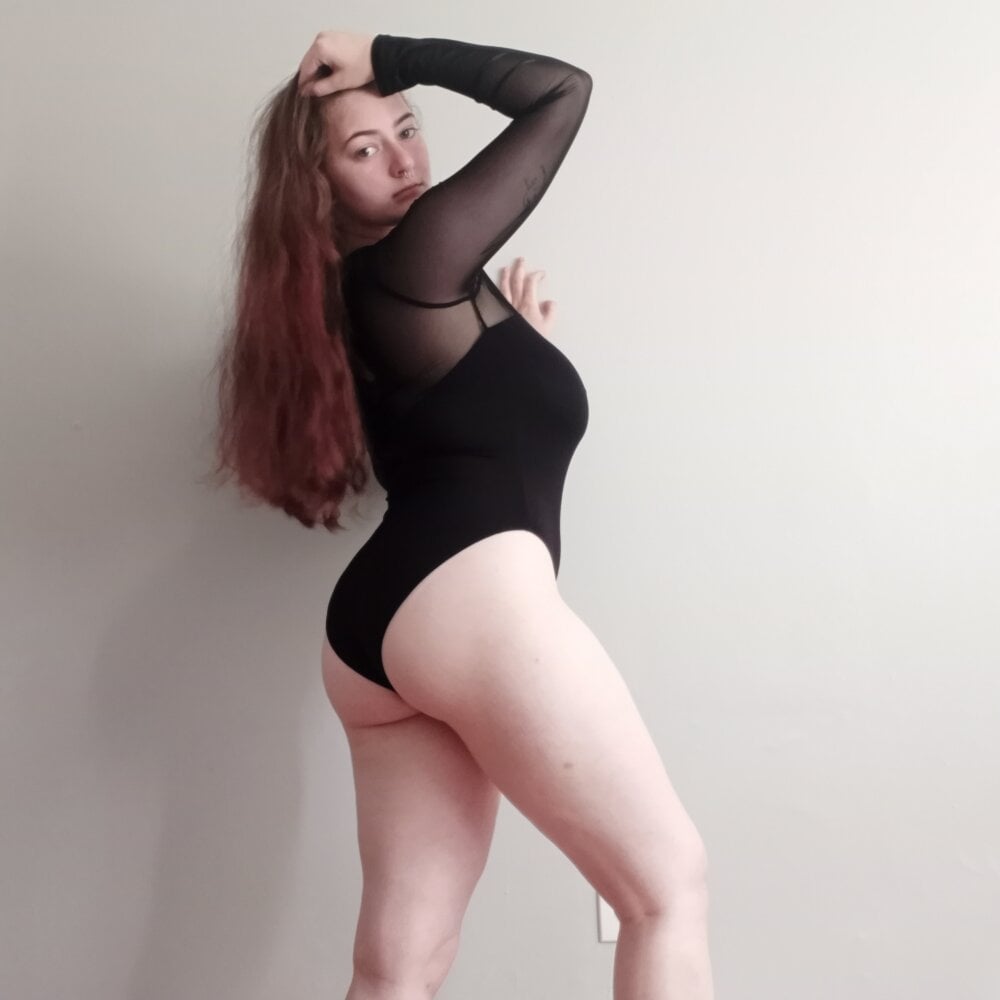 Snowbunnycake_131 Chatroom