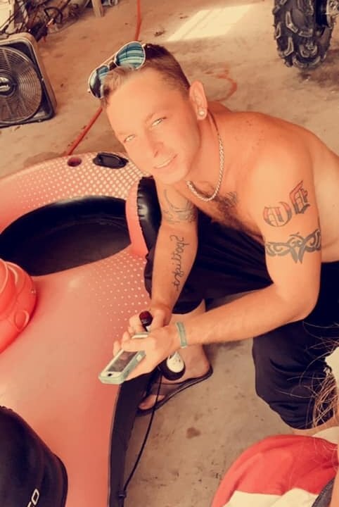 Spotlight95 Chatroom