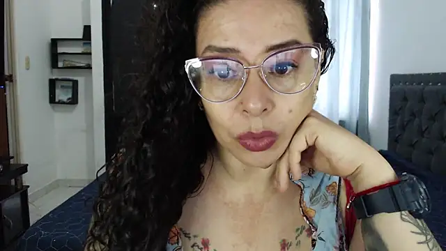 Stefania_sexytits Chatroom