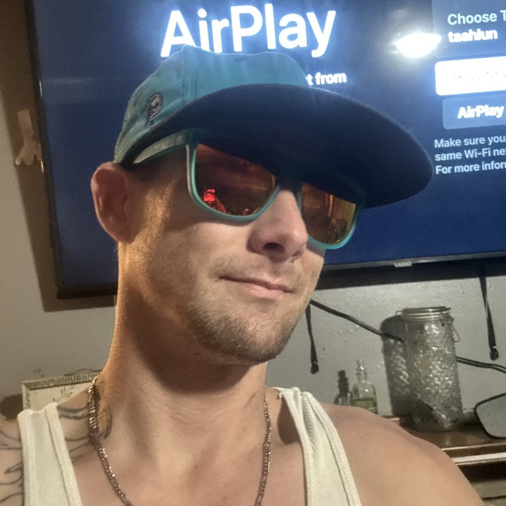 Stillhard8925 Chatroom
