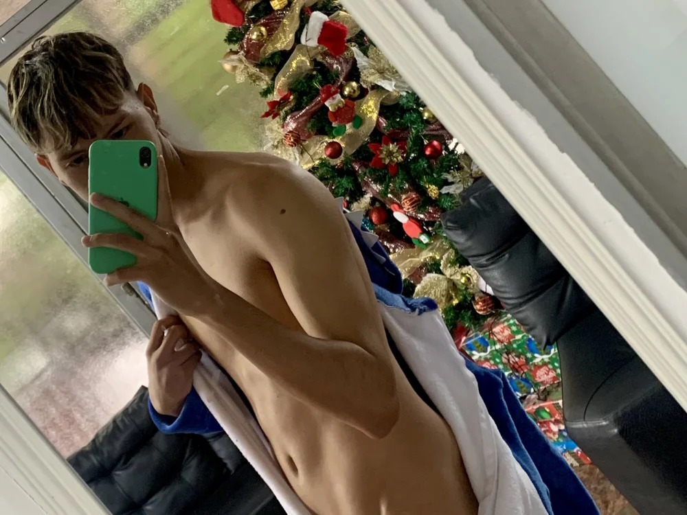 StripBoy_Hot Chatroom