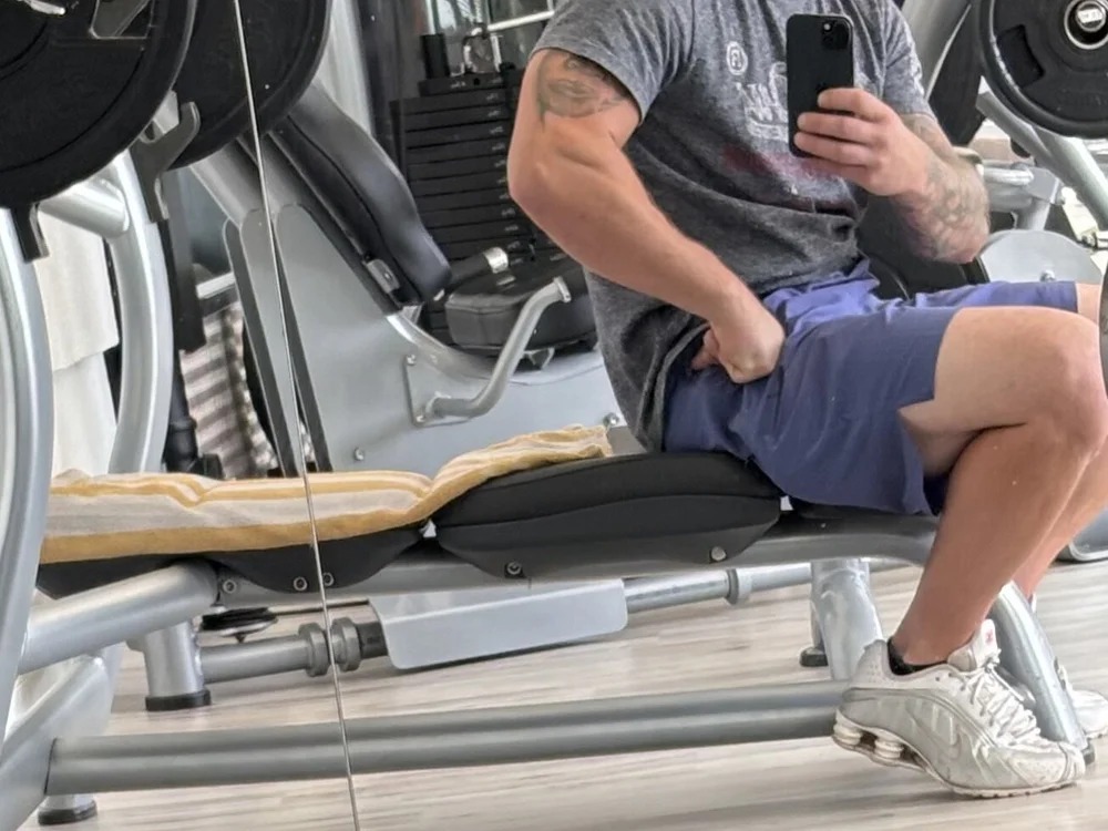 StrongMen91 Chatroom