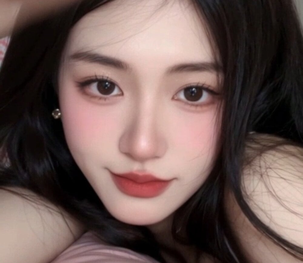 SuperGirl-100 Chatroom