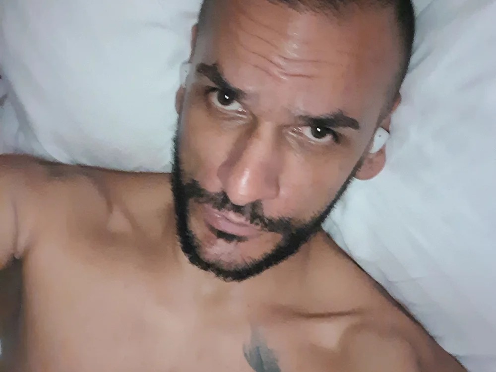 Szmaragd1344@xh Chatroom