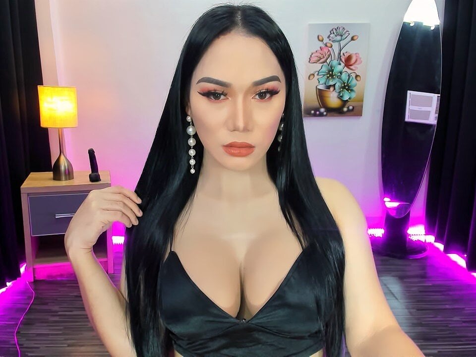 TrannyTease69x Chatroom