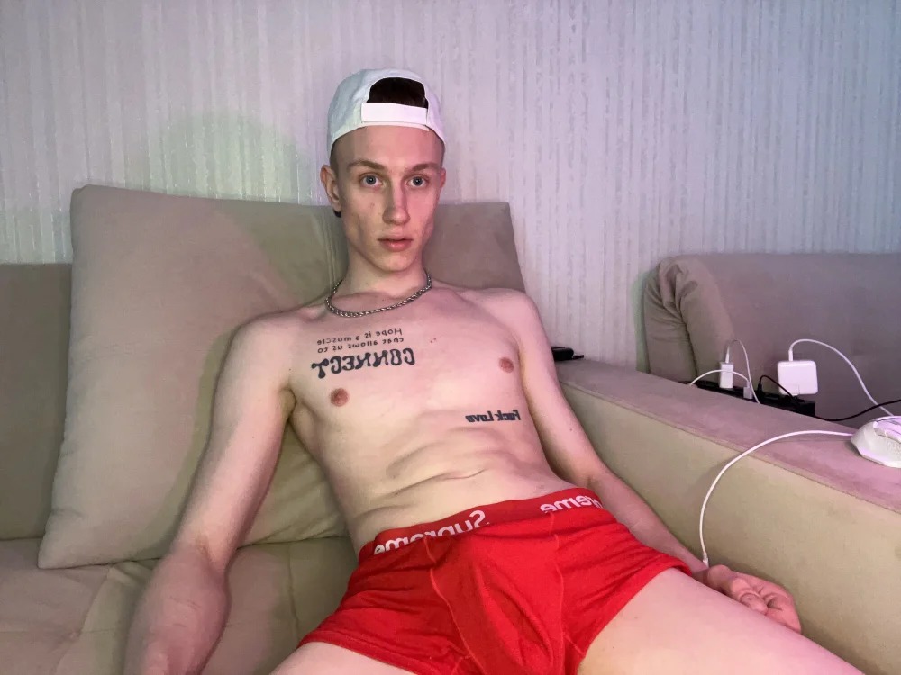 Travis_Gracile Chatroom