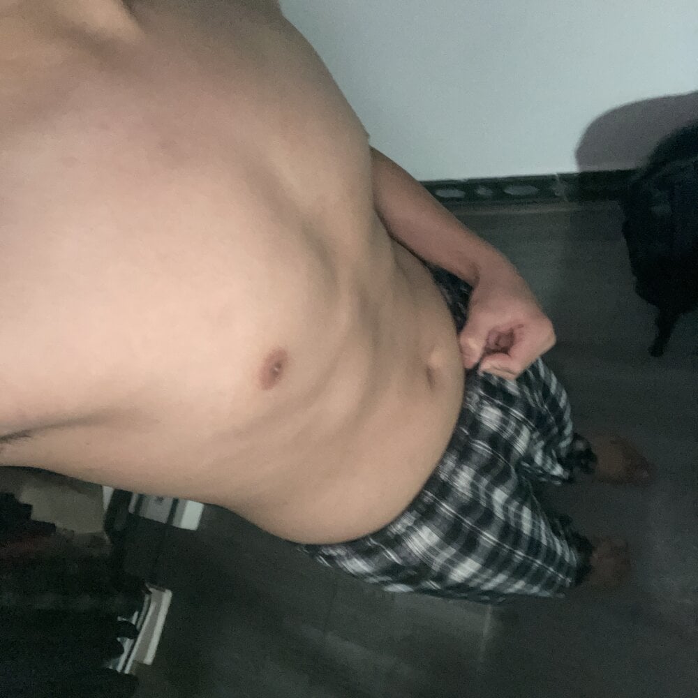 Trung123abcde Chatroom