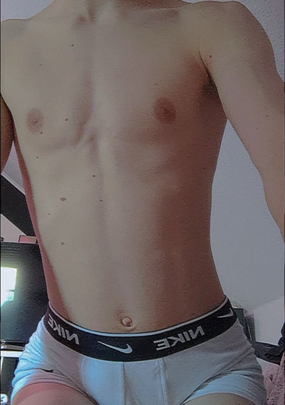 TwinklustbyEmi Chatroom