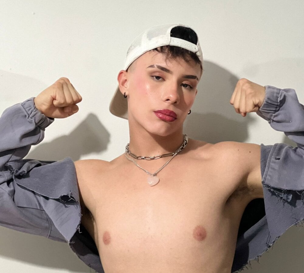 Valentino_Gil Chatroom