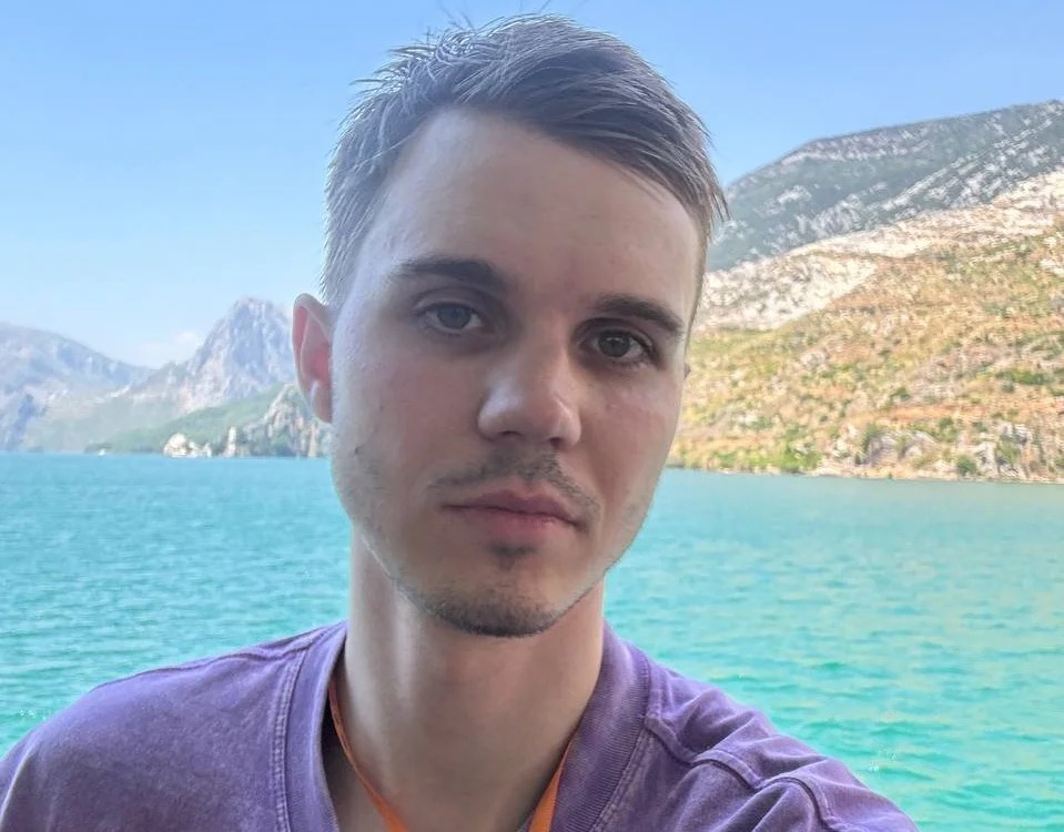 Viktor_vik_vik Chatroom